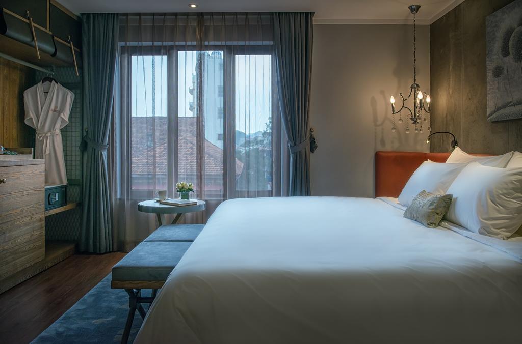 Bespoke Trendy Hotel Hanoi Exterior photo