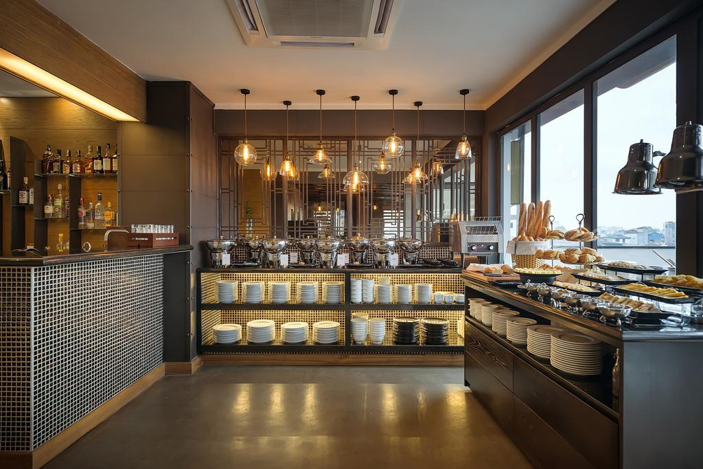 Bespoke Trendy Hotel Hanoi Exterior photo
