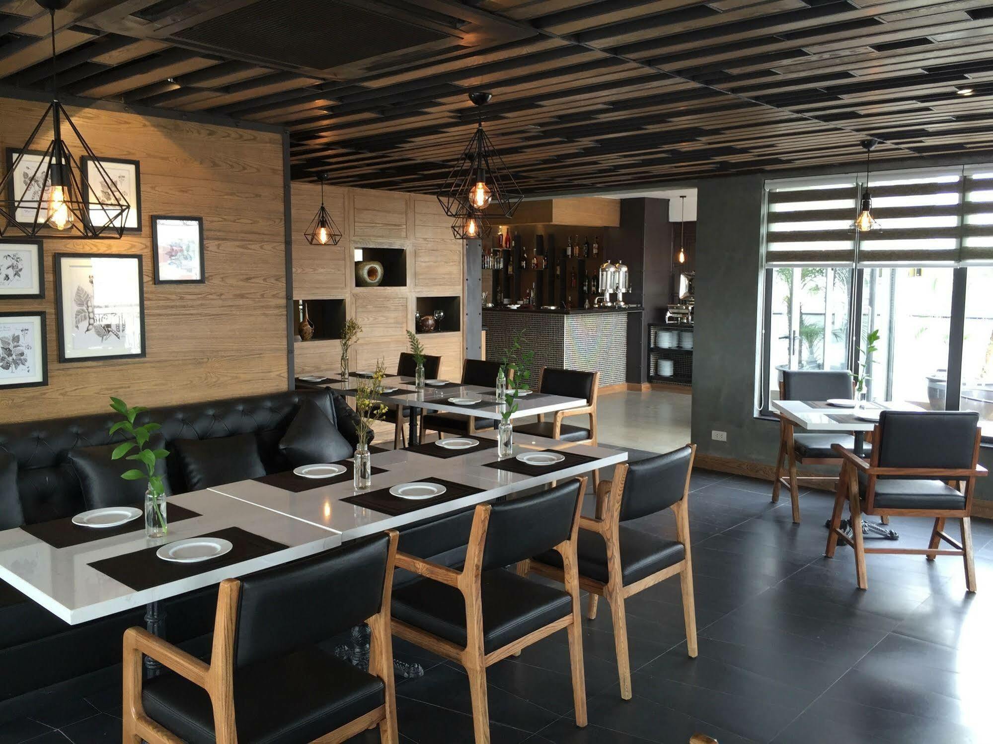 Bespoke Trendy Hotel Hanoi Exterior photo