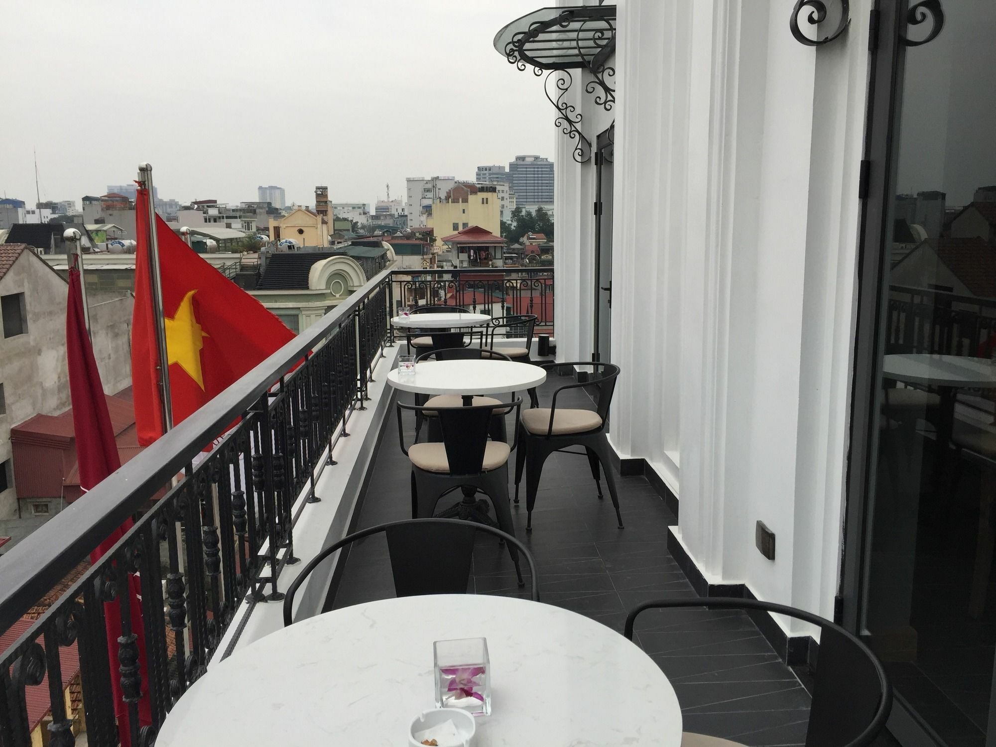 Bespoke Trendy Hotel Hanoi Exterior photo
